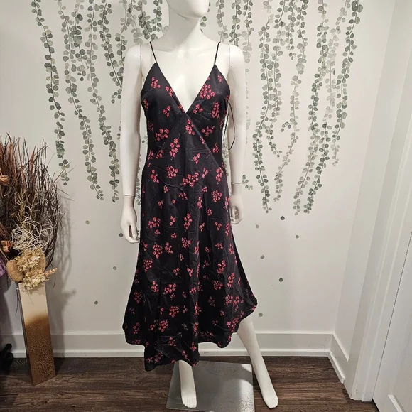 NWT Keepsake Infinity Midi Dress in Black with Pomegranate Ditsy Sz M